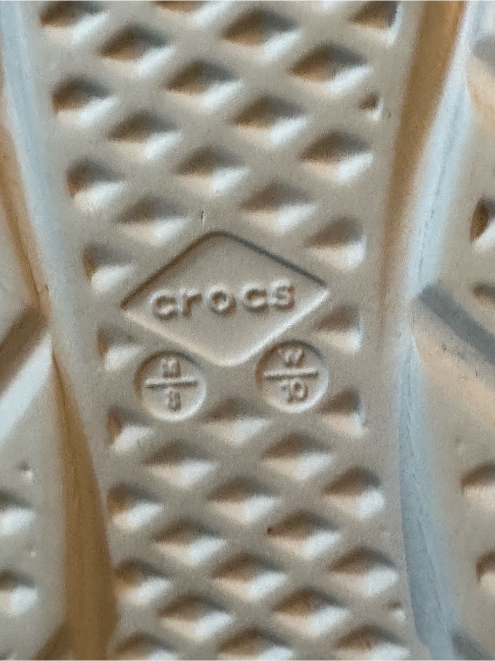 Crocs - Picture 12 of 15